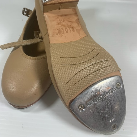 Girl leather dance/tap shoes 4.5 - Picture 2 of 6